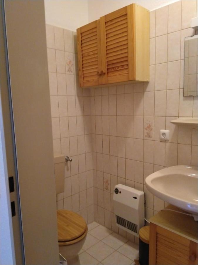 Kleine Ferienwohnung, Einzimmeraparment In Altenkirchen Almersbach Экстерьер фото