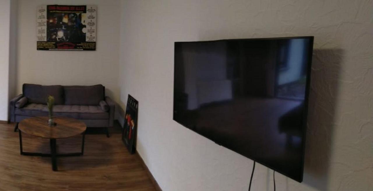 Kleine Ferienwohnung, Einzimmeraparment In Altenkirchen Almersbach Экстерьер фото